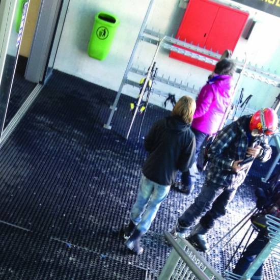 Master Flex D23 gumeni modularni otirač na skijalištu