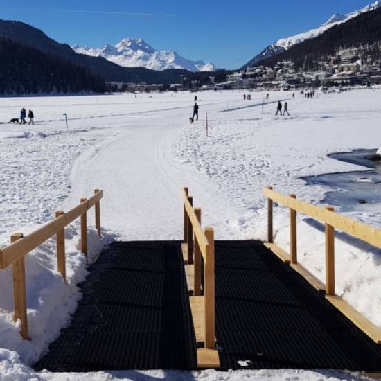 Oct-O-Mat gumeni otirač na skijalištu