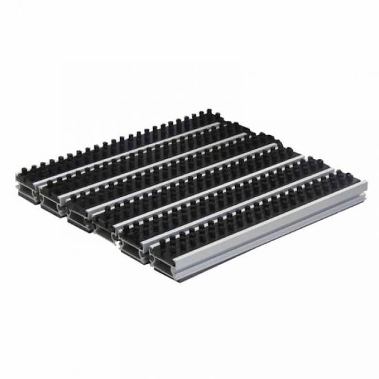 Masivni ugradni aluminijumski otirac sa ispunom od najlonskih cetkica ukupne visine 24mm