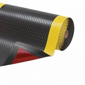 Kompletna industrijska rolna heavy duty podloge protiv umora Cushion Trax u crno zutoj boji