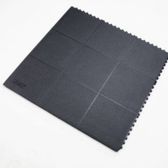Kompletna zatvorena gumena puzzle ploca Cushion Ease Solid u fabrickoj dimenziji 91x91 cm iz prvog ugla