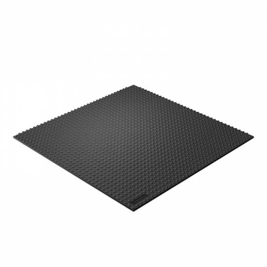 Alternativni prikaz iz ugla pojedinačne gumene ploče Skywalker HD ESD dimenzija 91x91 cm sa mehurastom strukturom