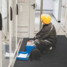 Prikaz dela rolne teške dielektrične podloge Switchboard Klasa 2 debljine 6.4mm