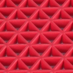 Prvi prikaz iz ugla fabričke rolne crvene drenažne podloge Lite Economic debljine 5mm