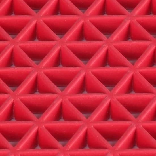 Bliski makro prikaz (zoom) crvene gornje površine podloge Lite Economic sa izraženim Z-dizajnom za antikliznost