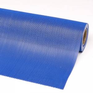 Prikaz isečenog dela rolne plave drenažne podloge Gripwalker debljine 5.5mm