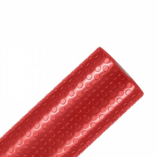 Prikaz iz drugog ugla crvene tehničke PVC obloge širine 120cm sa kružnim reljefom