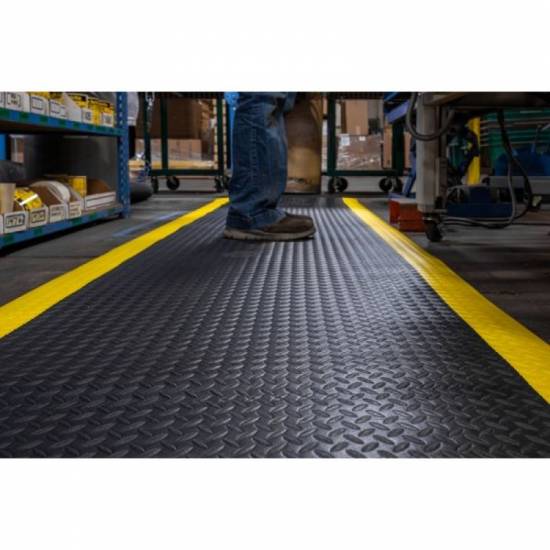 Dyna Shield Diamond industrijska podloga u postrojenju