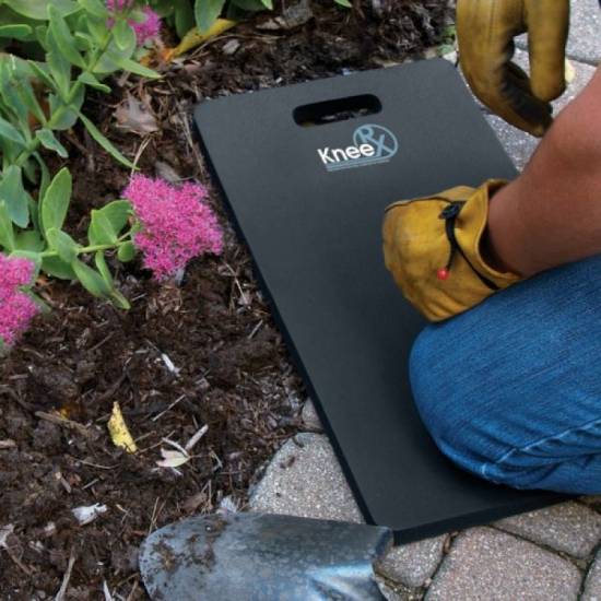 KneeRx Heavy Duty ergonomska podloga u bašti