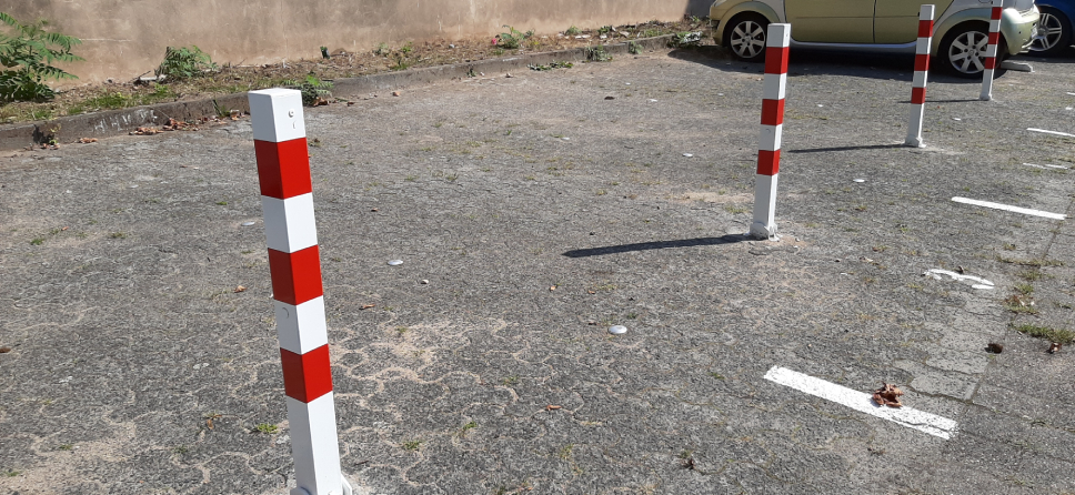 Dozvola za postavljanje parking stubića - Barijere, rampe, pravila i montaža